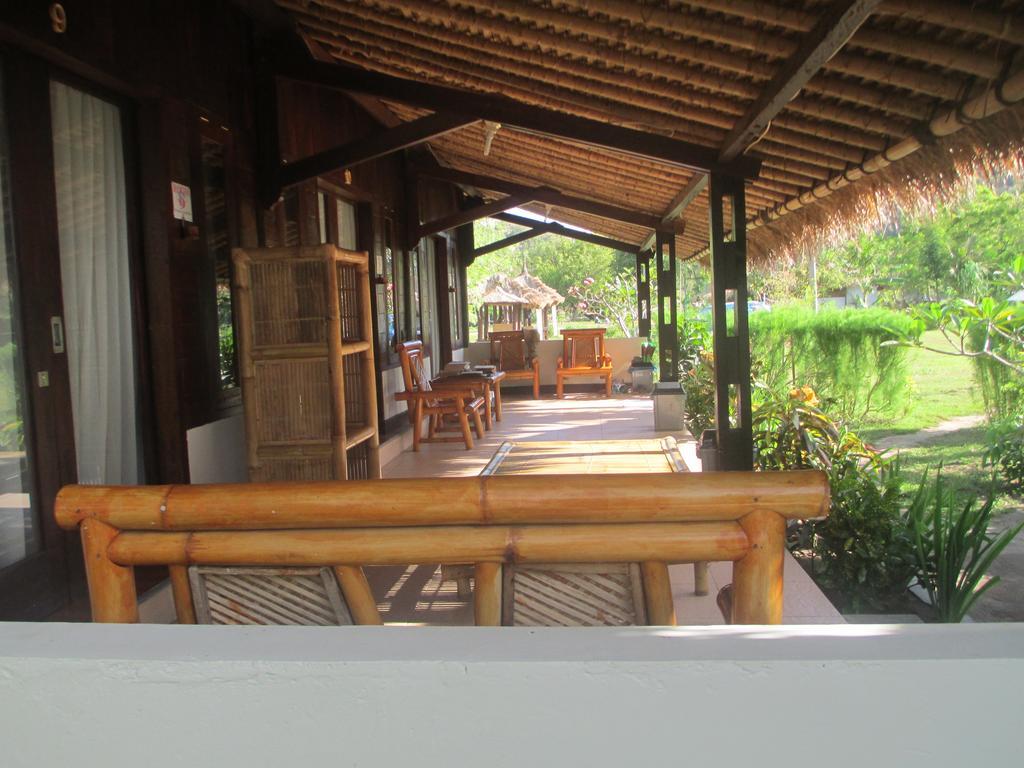 Selong Belanak Bungalows Exterior foto