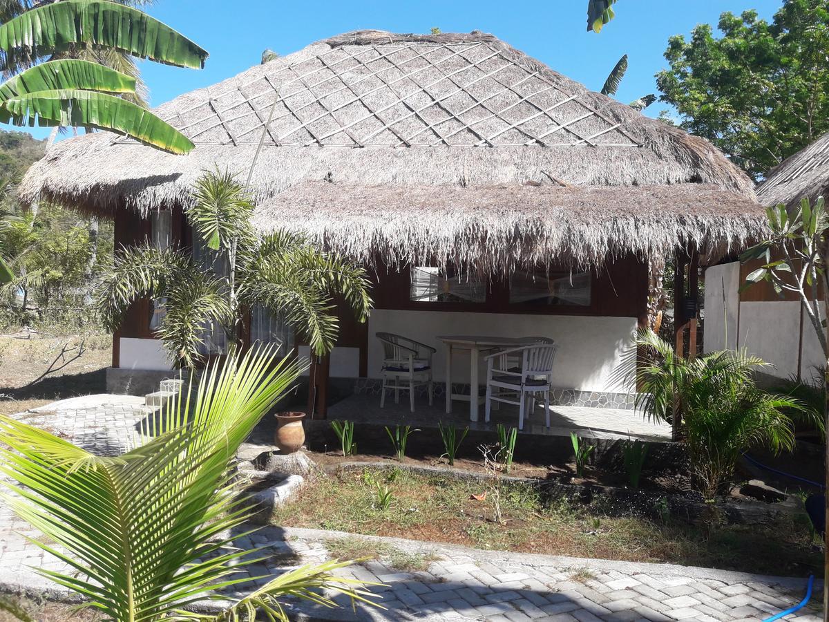 Selong Belanak Bungalows Exterior foto